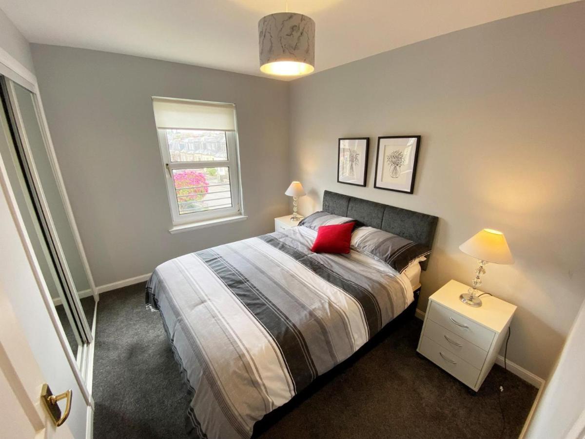 New Super 2 Bedroom Flat In Apartment Falkirk